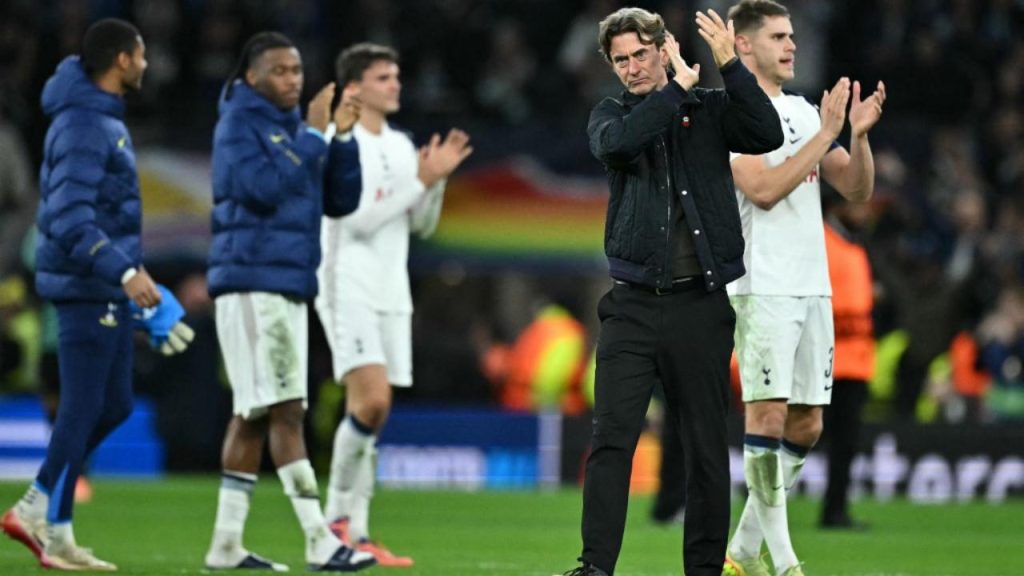 Kursi Thomas Frank Semakin Panas